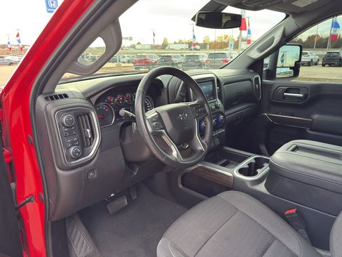 Used 2021 Chevrolet Silverado 1500 RST image 9