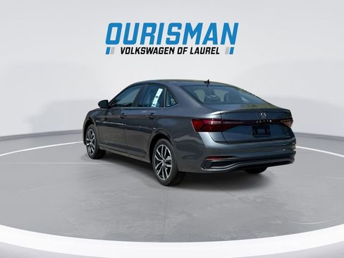 New 2026 Volkswagen Jetta SE FWD image 6