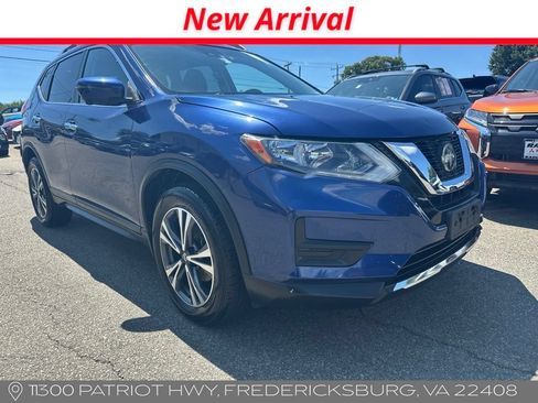 Used 2019 Nissan Rogue SV w/ Premium Package AWD/4WD image 1