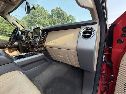 Used 2013 Ford F450 Lariat w/ Lariat Ultimate Pkg AWD/4WD image 13