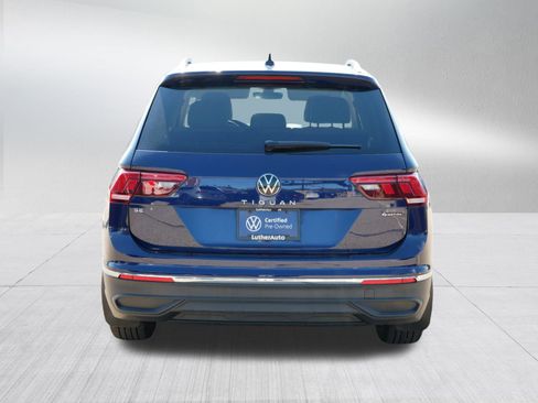 Certified 2024 Volkswagen Tiguan SE w/ Panoramic Sunroof Package image 6