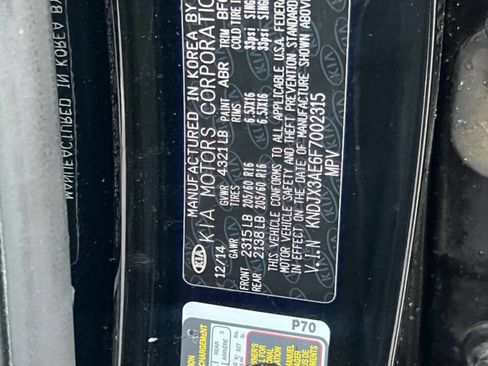 Used 2015 Kia Soul EV + image 17