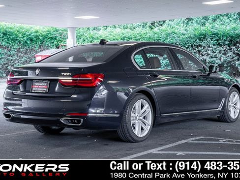 Used 2019 BMW 750i xDrive w/ Executive Package AWD/4WD image 16