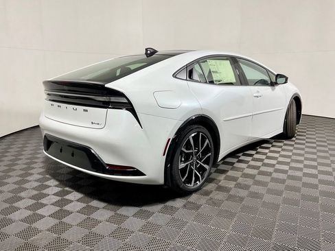 New 2025 Toyota Prius Plug-In Hybrid image 17