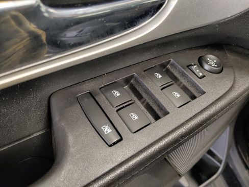 Used 2016 Chevrolet Equinox LS FWD image 27