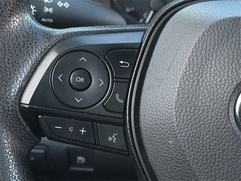 Used 2025 Toyota Corolla LE image 12