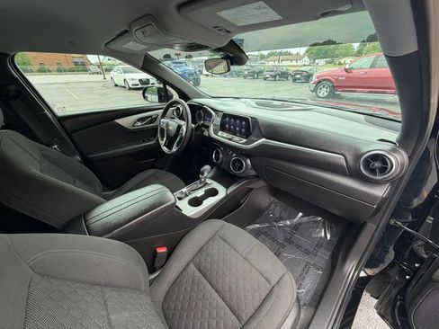 Used 2022 Chevrolet Blazer LT w/ LPO, Black Accent Package FWD image 43