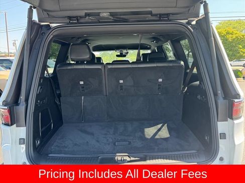 Used 2024 Jeep Wagoneer 2WD image 10