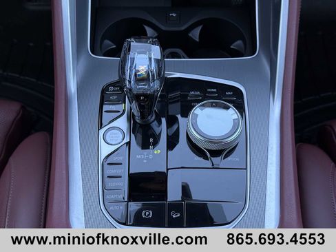 Used 2021 BMW X6 xDrive40i w/ Executive Package image 19