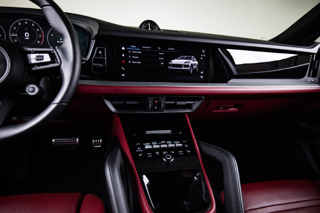 Certified 2026 Porsche Cayenne Coupe AWD/4WD image 19