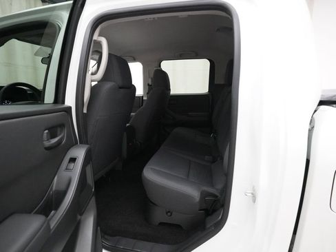 Used 2022 Nissan Frontier S w/ Technology Package AWD/4WD image 15