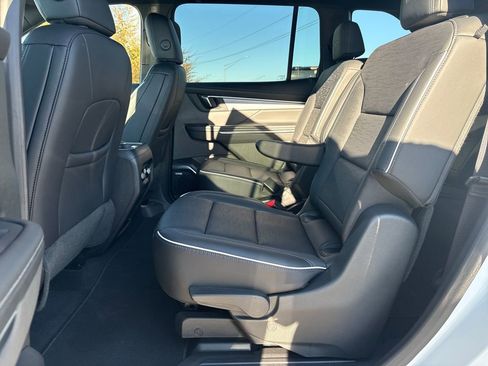 Used 2025 Buick Enclave Sport Touring image 29