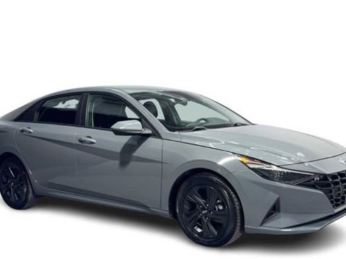 Used 2022 Hyundai Elantra SEL w/ Convenience Package FWD image 7