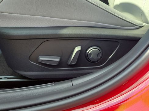 New 2026 Hyundai Elantra Limited image 19