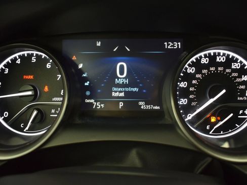 Used 2024 Toyota Camry SE AWD/4WD image 16