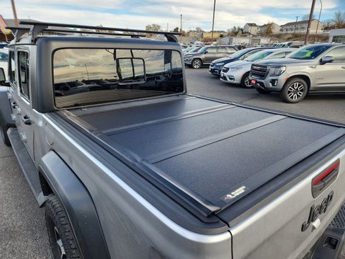 Used 2020 Jeep Gladiator Sport w/ Quick Order Package 24S image 30