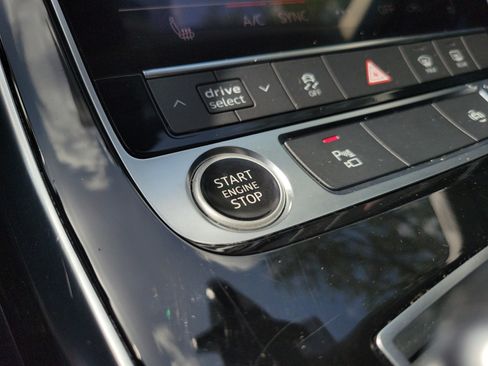 Used 2022 Audi Q7 3.0T Premium Plus AWD/4WD image 21