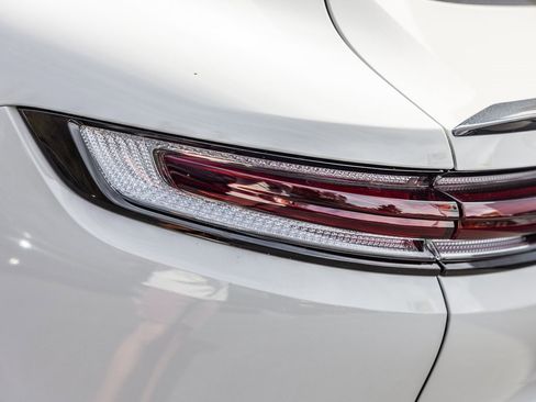 Used 2025 Porsche Cayenne Coupe image 26