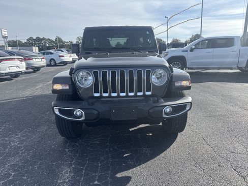 Used 2023 Jeep Wrangler Unlimited Sahara image 8