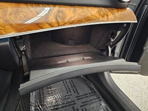 Used 2017 Mercedes-Benz E 300 4MATIC image 23