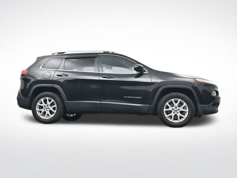 Used 2016 Jeep Cherokee Latitude image 33