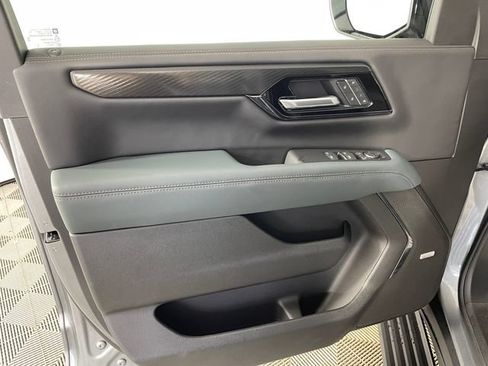 Certified 2026 GMC Yukon XL AT4 w/ AT4 Premium Package AWD/4WD image 11
