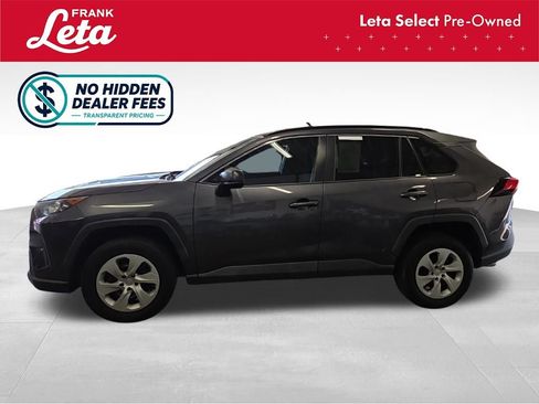 Used 2019 Toyota RAV4 LE FWD image 3
