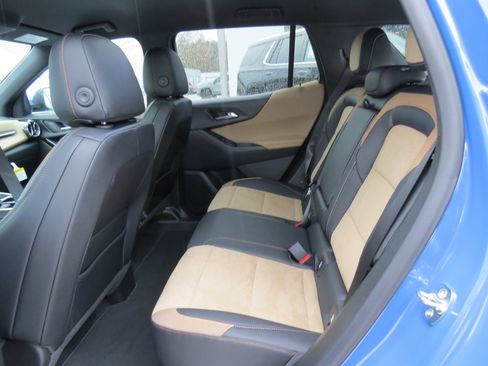 New 2026 Chevrolet Equinox ACTIV w/ Convenience Package III FWD image 11