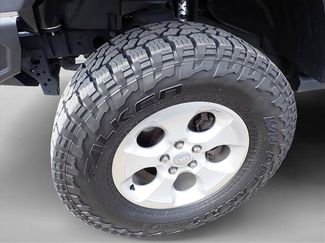 Used 2021 Jeep Wrangler Rubicon w/ Cold Weather Group AWD/4WD video 3