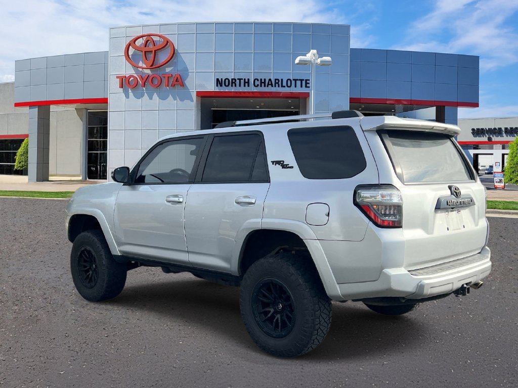 Used 2018 Toyota 4Runner TRD Off-Road Premium AWD/4WD image 4