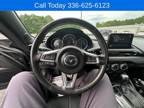 Used 2023 MAZDA MX-5 Miata Grand Touring RWD image 17