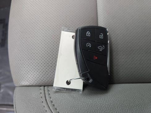 Used 2024 GMC Sierra 1500 SLT w/ SLT Premium Package image 38