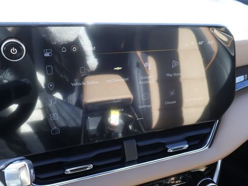 New 2026 Chevrolet Equinox ACTIV w/ Convenience Package III FWD image 26
