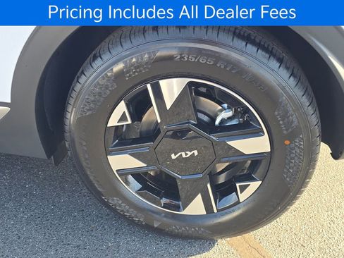 New 2026 Kia Sportage LX FWD image 13