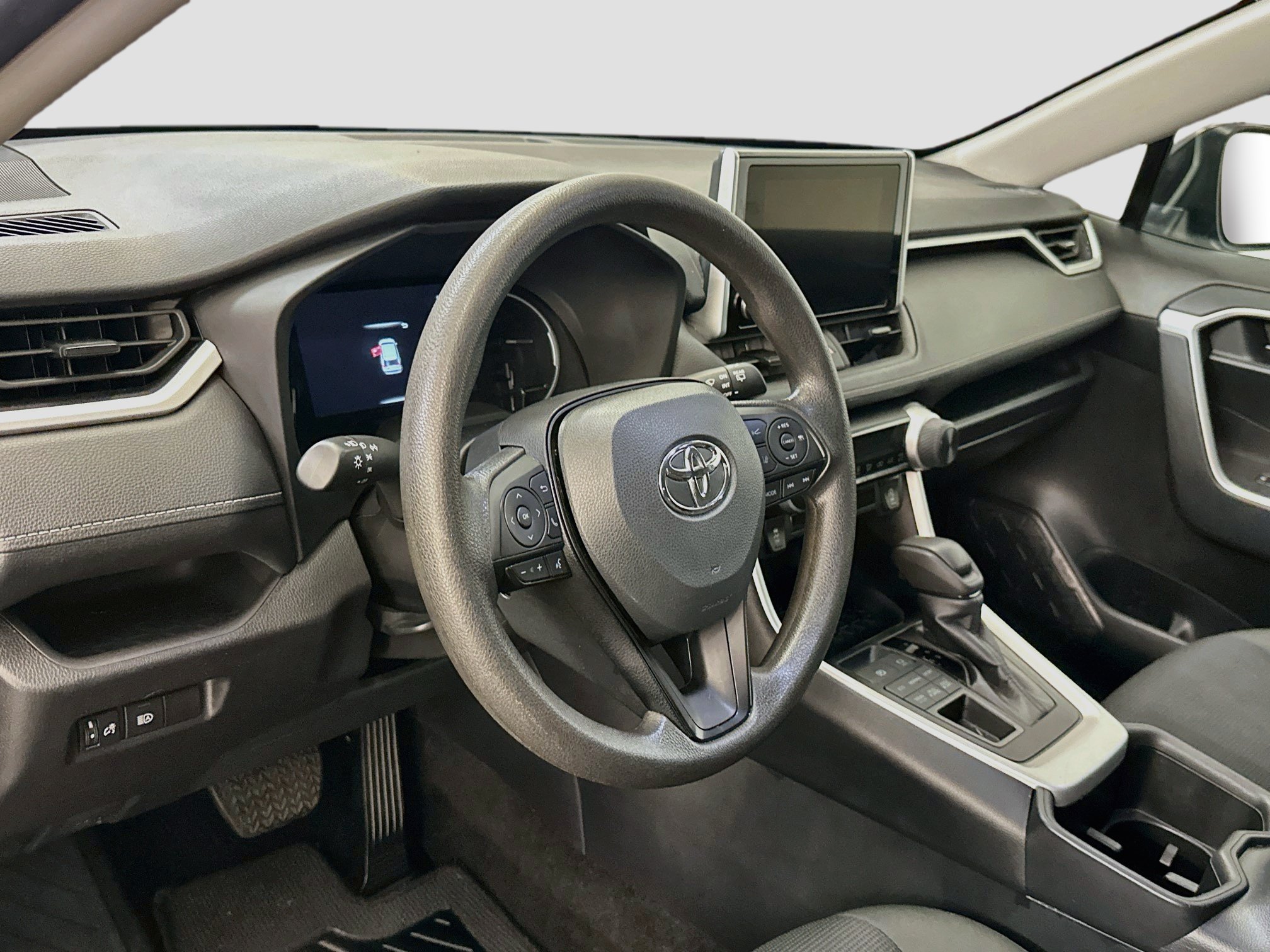 Used 2025 Toyota RAV4 LE AWD/4WD image 18