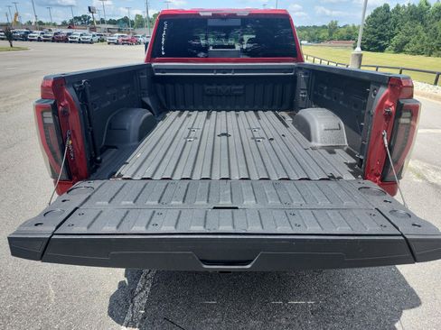 Used 2025 GMC Sierra 2500 AT4 w/ AT4 Premium Plus Package AWD/4WD image 7