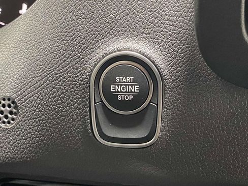 Used 2025 Mercedes-Benz Sprinter 2500 image 26