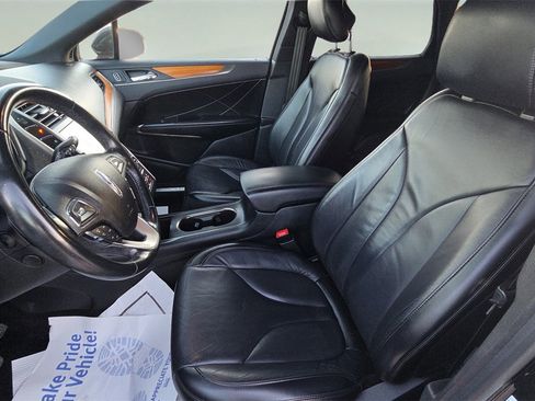 Used 2019 Lincoln MKC Select w/ Select Plus Package image 21