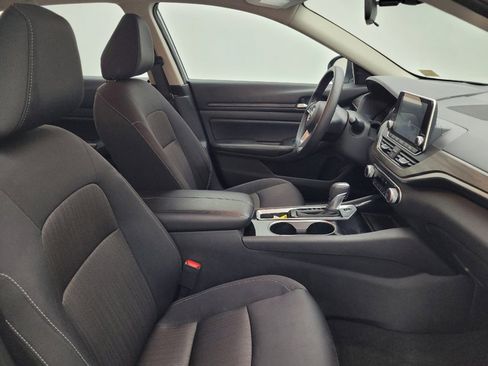 Used 2024 Nissan Altima 2.5 SV image 21