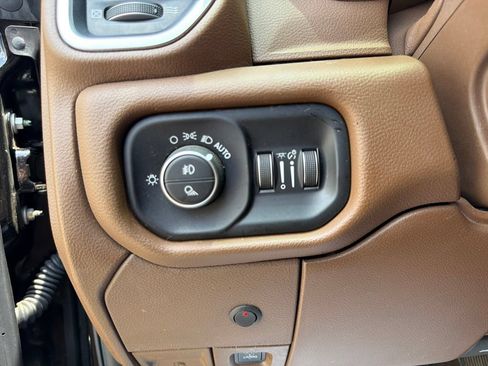 Used 2022 RAM 3500 Laramie AWD/4WD image 25