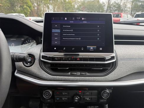 Certified 2024 Jeep Compass Latitude image 24