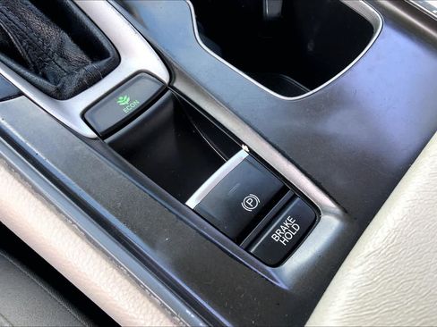 Used 2018 Honda Accord LX image 33