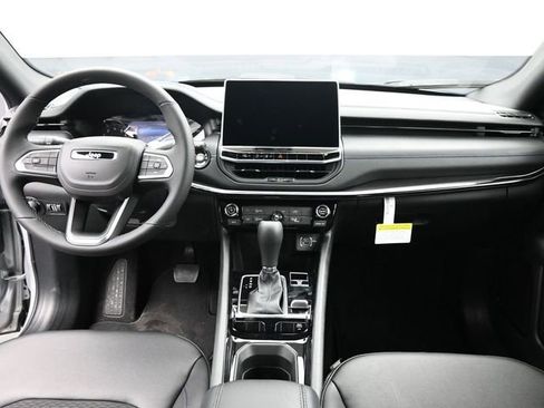 New 2026 Jeep Compass Latitude AWD/4WD image 23