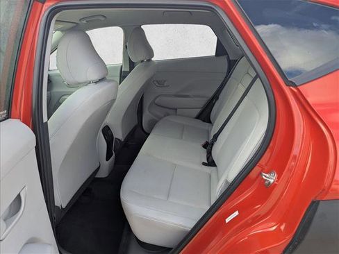 Used 2025 Hyundai Kona SEL image 18