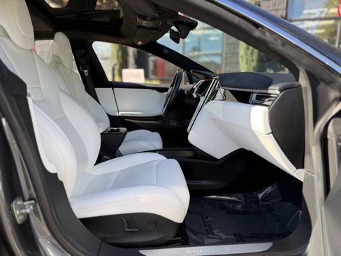 Used 2017 Tesla Model S 90D image 33
