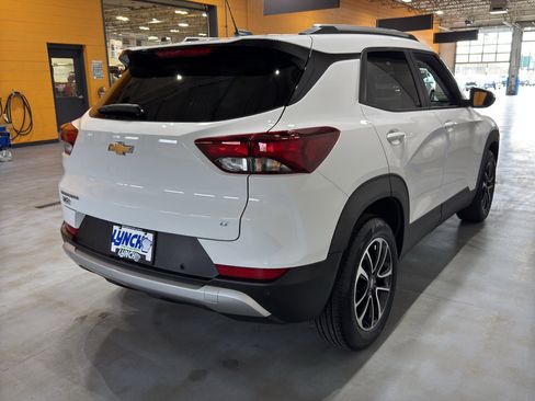 Used 2024 Chevrolet TrailBlazer LT w/ LT Cold Weather Package image 5