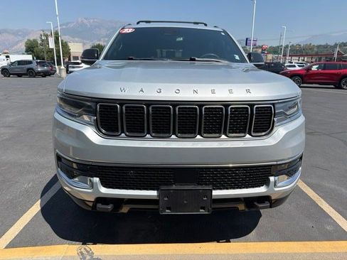 Used 2023 Jeep Wagoneer 4WD image 2