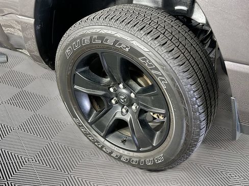 Used 2023 RAM 1500 Big Horn AWD/4WD image 41