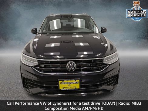 Used 2023 Volkswagen Tiguan SE R-Line AWD/4WD image 2