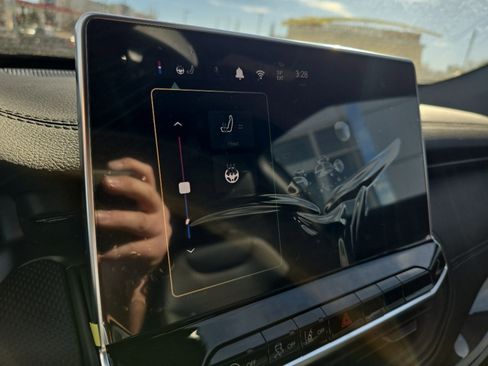 New 2026 Jeep Compass Latitude image 19